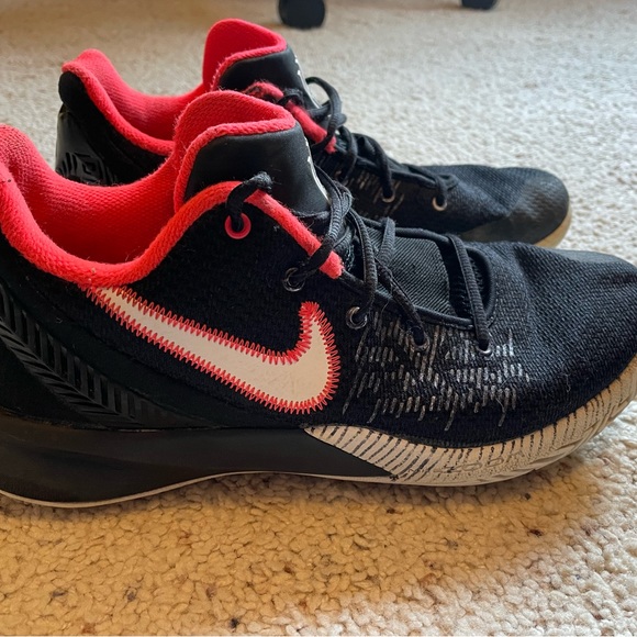 Nike Kyrie Flytrap 2 - Size 9 Black Bright Crimson - Picture 5 of 8